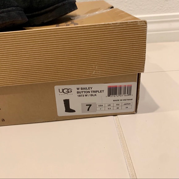 SOLD!!UGG Button Boot - Picture 3 of 3